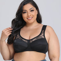 The new slim bra oversized lingerie is transparent lace, wide straps, and the bust is small